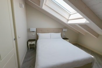San Lorenzo Apartments