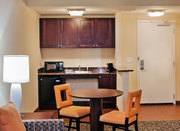 Holiday Inn Ardmore I-35