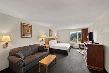 Rodeway Inn & Suites Tomahawk