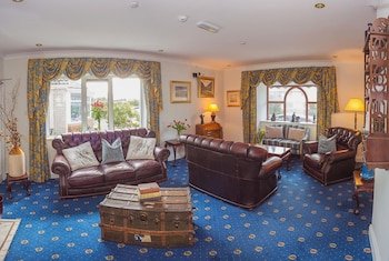 Abbey Lodge