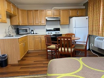 Super 8 by Wyndham Liberal KS