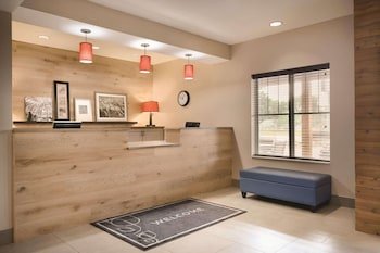 Country Inn & Suites by Radisson, Brooklyn Center, MN