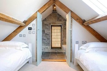 Gileston Manor