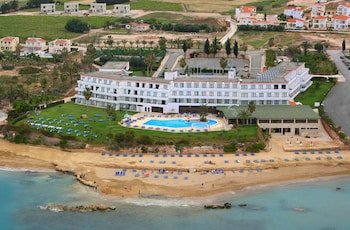 Corallia Beach Hotel Apartments