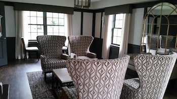 Normandy Farm Hotel and Conference Center