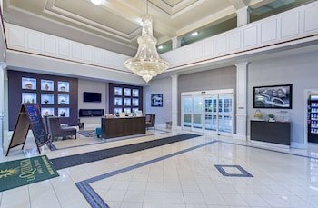 La Quinta Inn & Suites by Wyndham Bowling Green