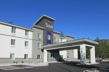 Sleep Inn & Suites