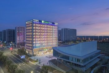 Holiday Inn Express Taizhou Toumen Port