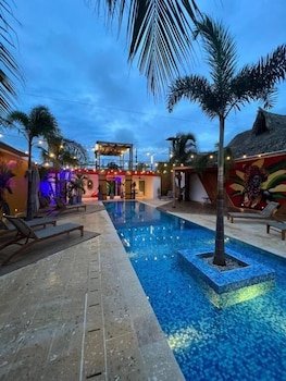 Coco Beach Hotel - Rooftop & Beach Club