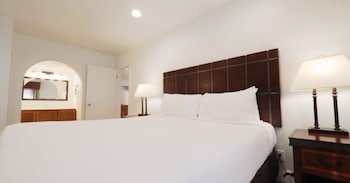 Los Abrigados Resort & Spa