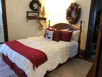 Taylor Made Bed And Breakfast