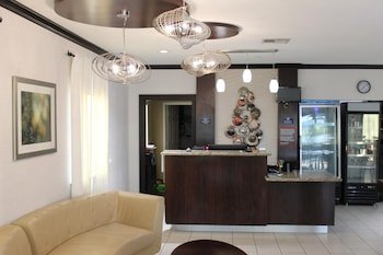 Horizon Inn & Suites - Pearsall