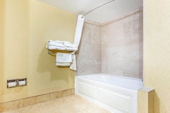 Comfort Suites Clinton