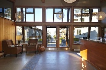 Cox Bay Beach Resort Tofino
