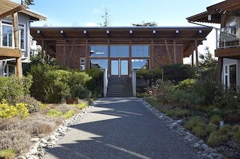 Cox Bay Beach Resort Tofino