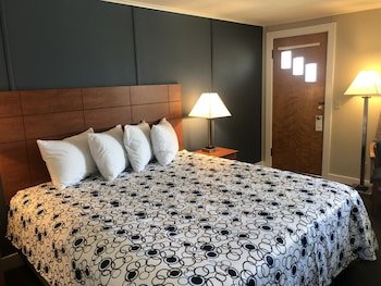 Edenbrook Motel