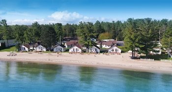 The Beach House of Mackinaw City