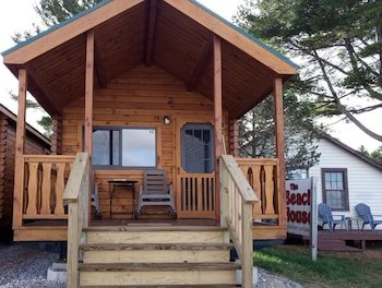 The Beach House of Mackinaw City