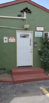 Green Spot Motel