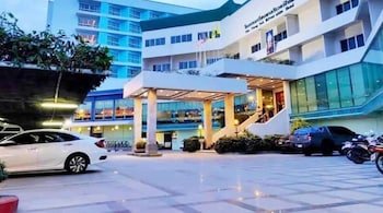 The Viang Tak Riverside Hotel