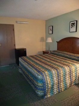 Red Carpet Inn