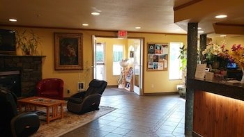 Palace Inn & Suites