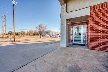 OYO Hotel Wichita Falls I-44 Sheppard Airforce