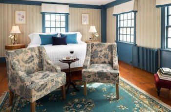 The Waldo Emerson Inn