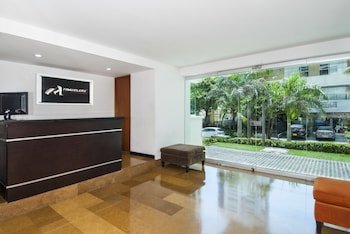 Travelers Orange Cartagena