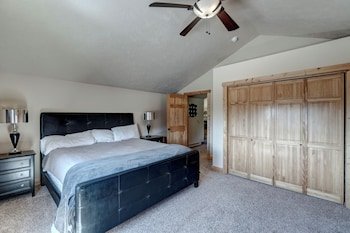 Kussy Chalet At Terry Peak