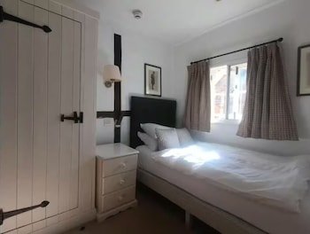 George Hotel