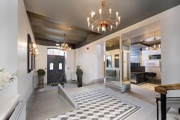Lighthouse Apartments