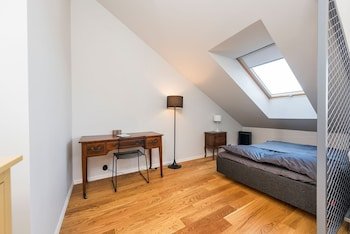 Lighthouse Apartments