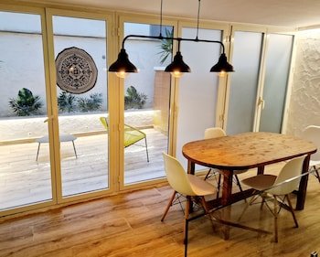 Singular Hostel By Eurotels
