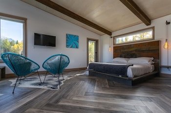Blackstone Lodge Bed & Breakfast
