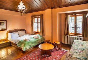 En Chora Vezitsa Hotel