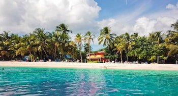 Hotel Cocoplum Beach
