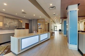 Holiday Inn Express Wilmington - Porters Neck