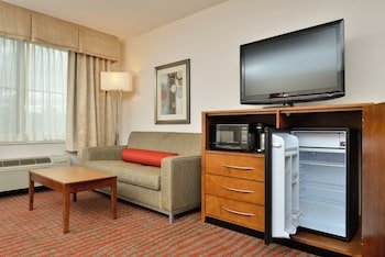 Holiday Inn Express Boston Milford