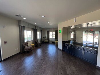 Regency Inn & Suites
