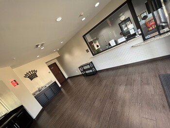 Regency Inn & Suites