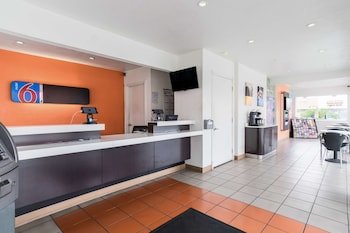 Motel 6