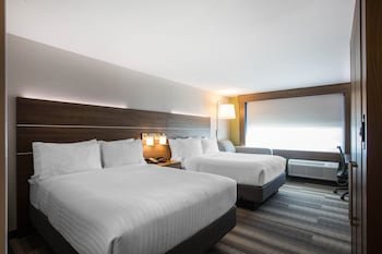 Holiday Inn Express & Suites Ludington