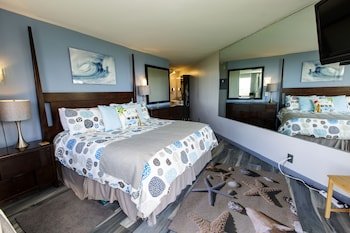 Kauhale Makai by Maui Condo & Home