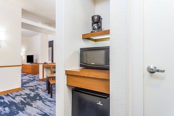 Fairfield Inn & Suites by Marriott Madison East