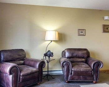 Econo Lodge Jamestown