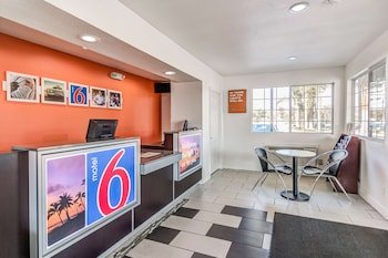 Motel 6 Visalia CA