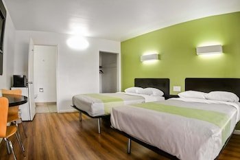 Motel 6 Visalia CA
