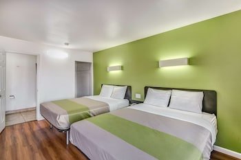 Motel 6 Visalia CA