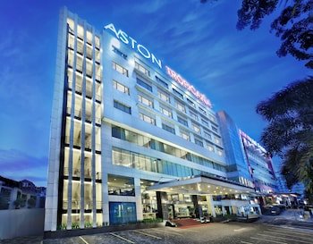 Aston Tropicana Hotel